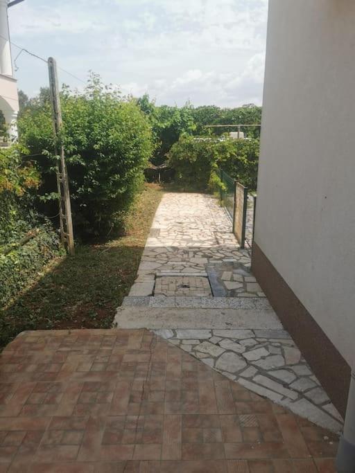Apartmani Viktorija Fažana Esterno foto