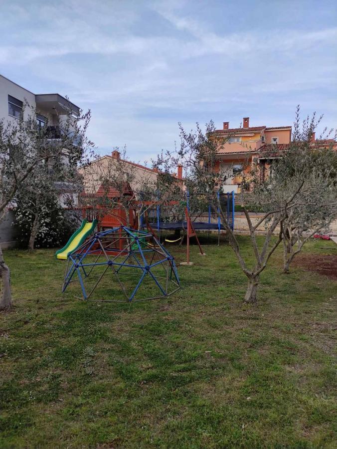 Apartmani Viktorija Fažana Esterno foto